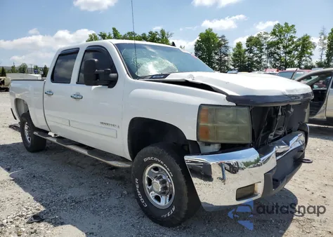 2008 Chevrolet Silverado C2500 Heavy Duty z USA, uszkodzony, nr VIN 1GCHC23K18F205502